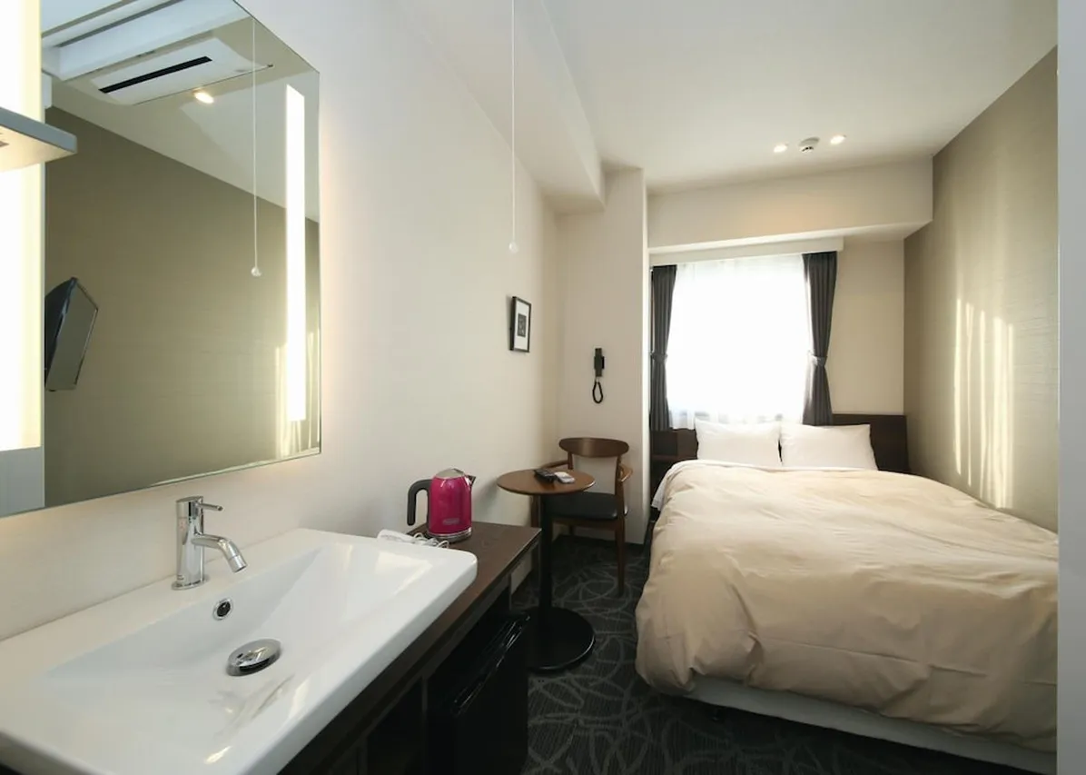 Hotel Emit Ueno — rooms and atmosphere
