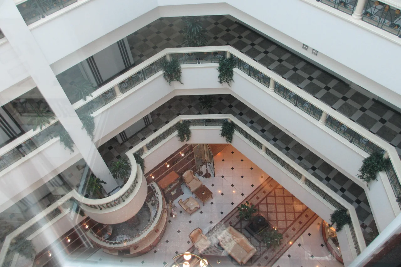 Hotel Europe — ภาพห้องพักและบรรยากาศ