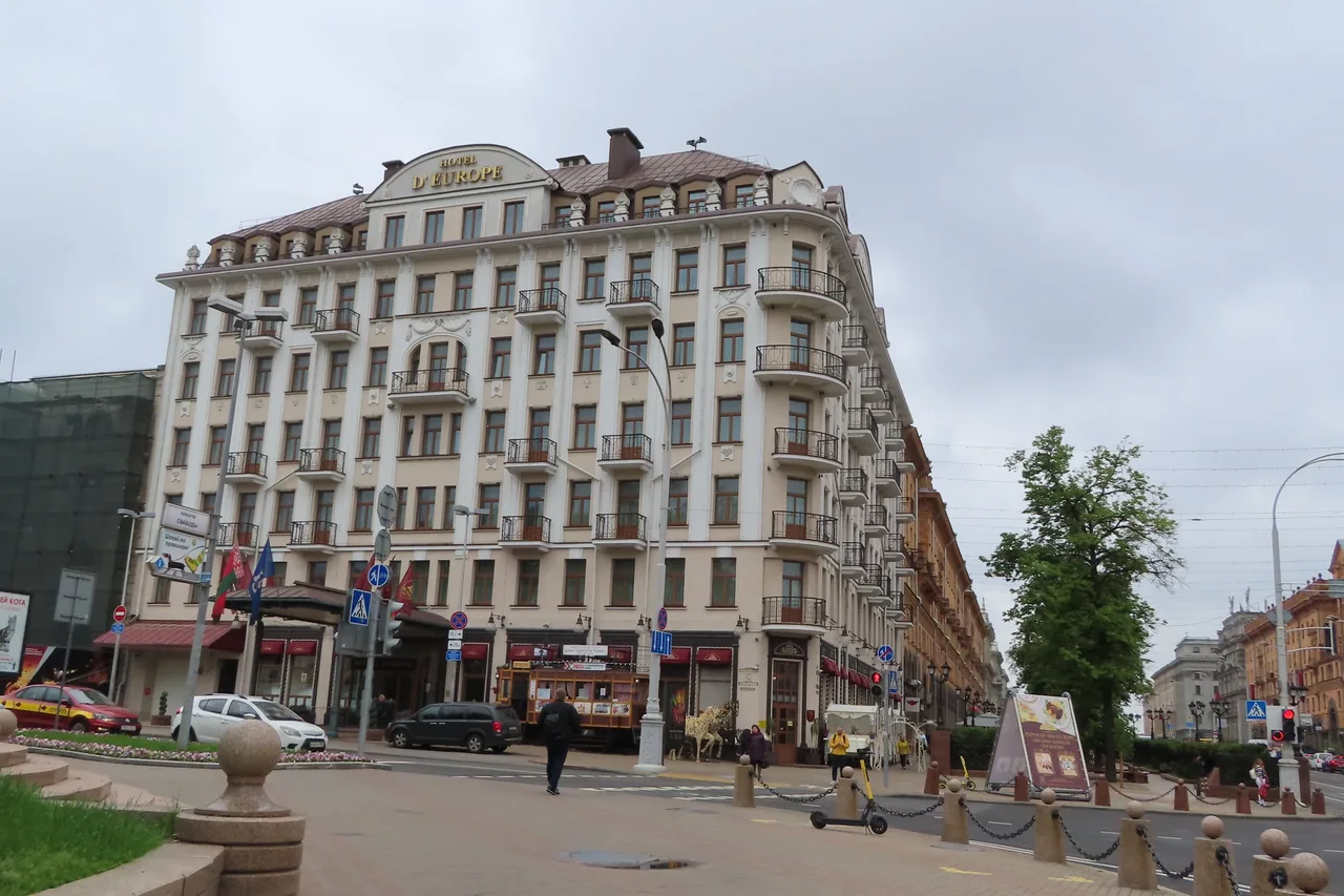 Hotel Europe — ภาพห้องพักและบรรยากาศ