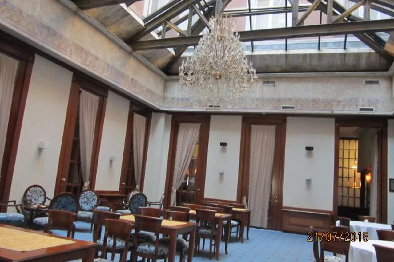 Hotel Europe Sarajevo — ภาพห้องพักและบรรยากาศ