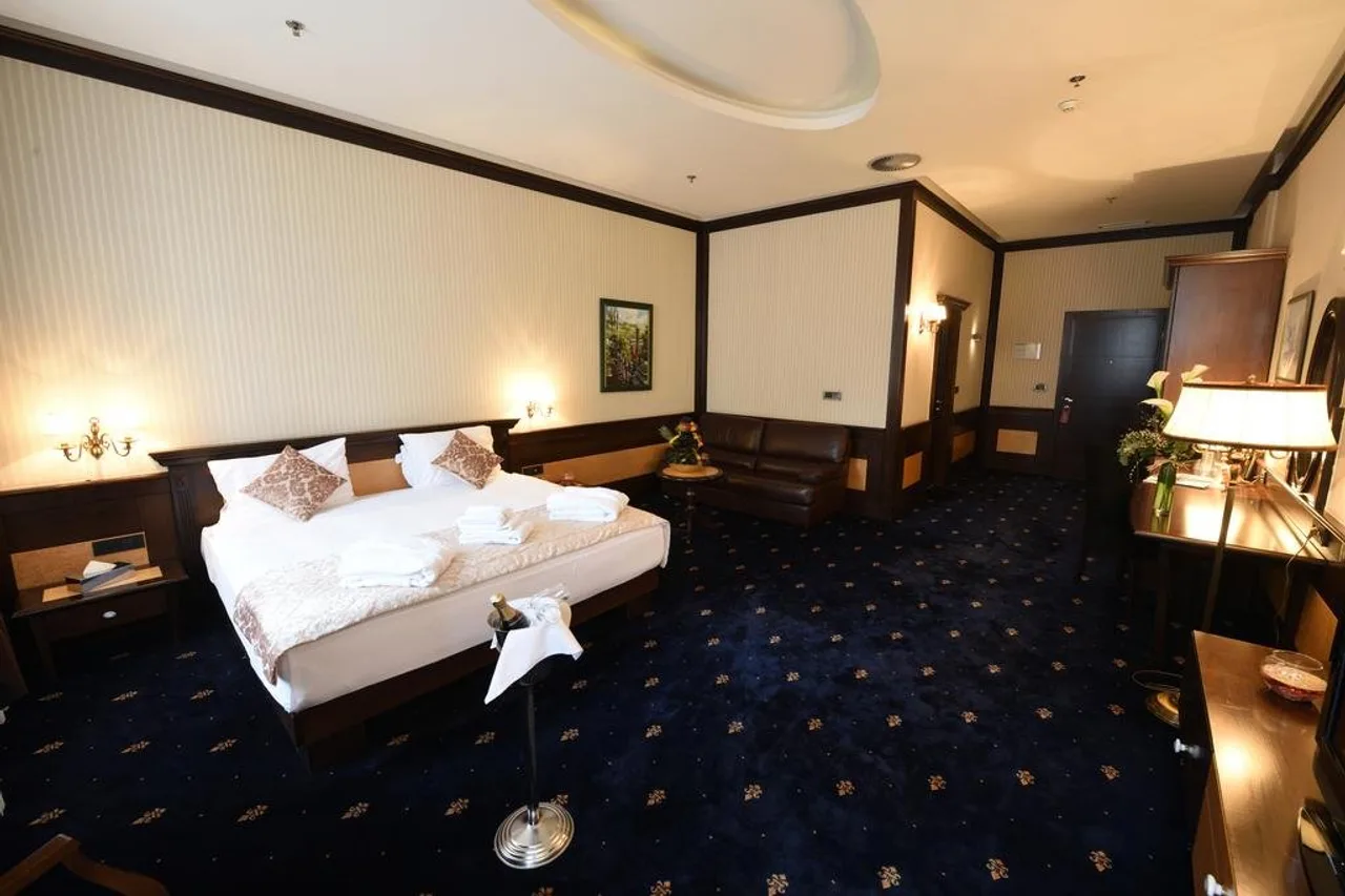 Hotel Europe Sarajevo — ภาพห้องพักและบรรยากาศ