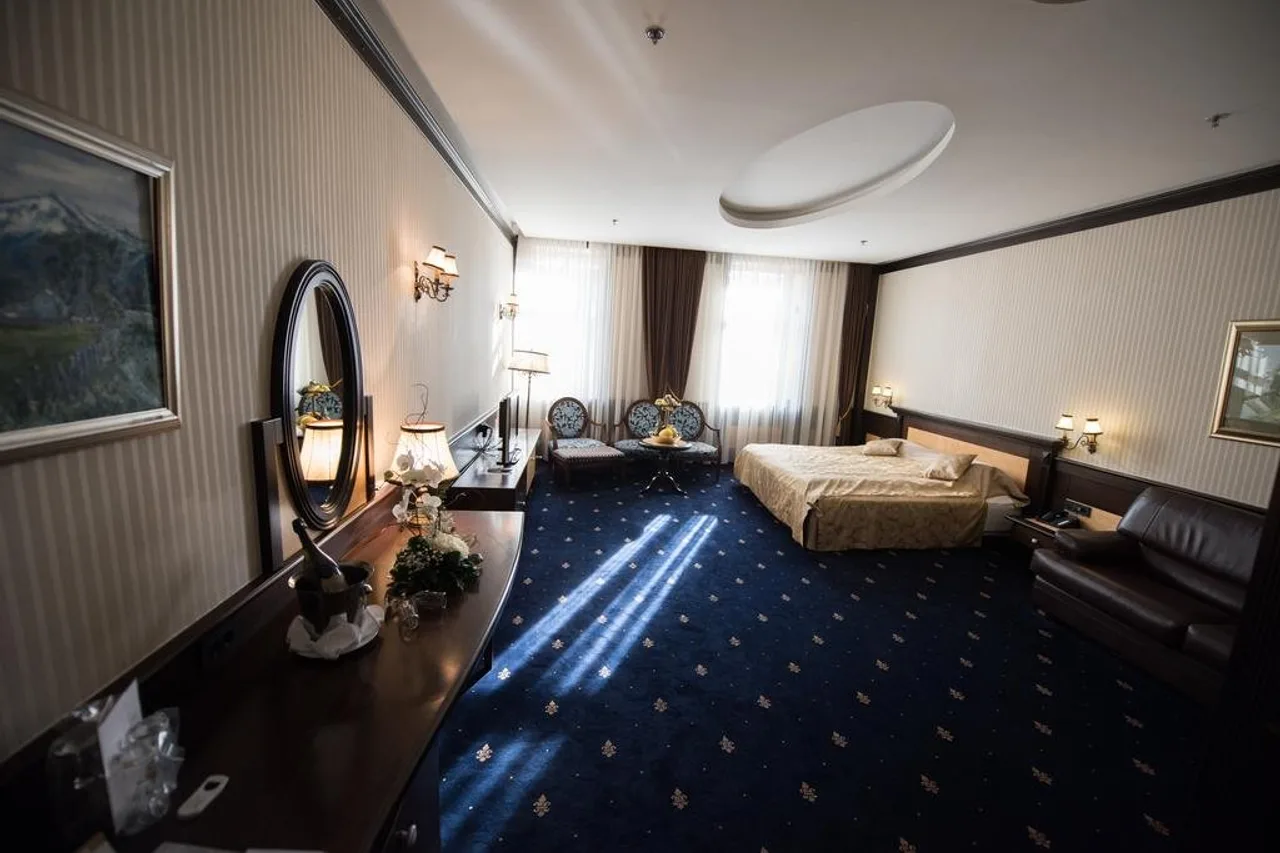 Hotel Europe Sarajevo — ภาพห้องพักและบรรยากาศ