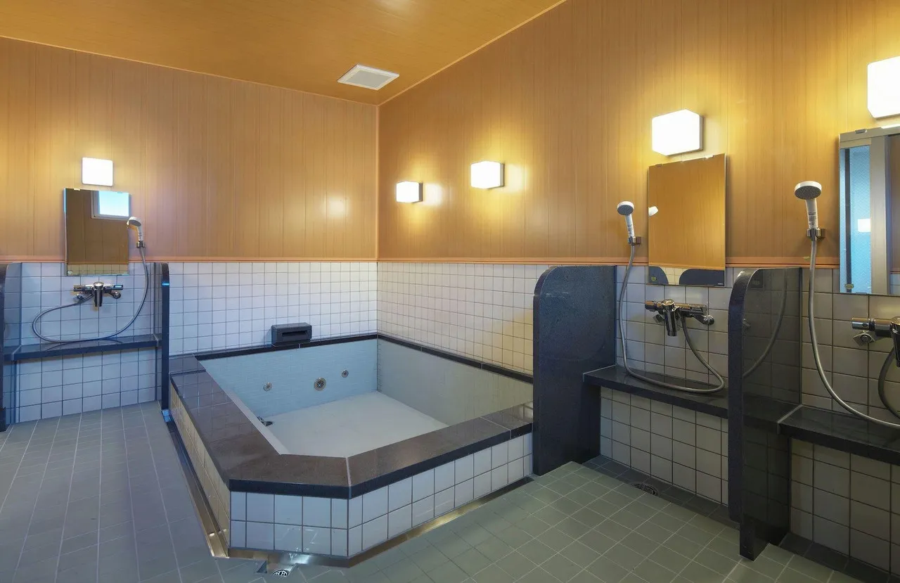 Hotel Famitec Nikko Station — rooms and atmosphere