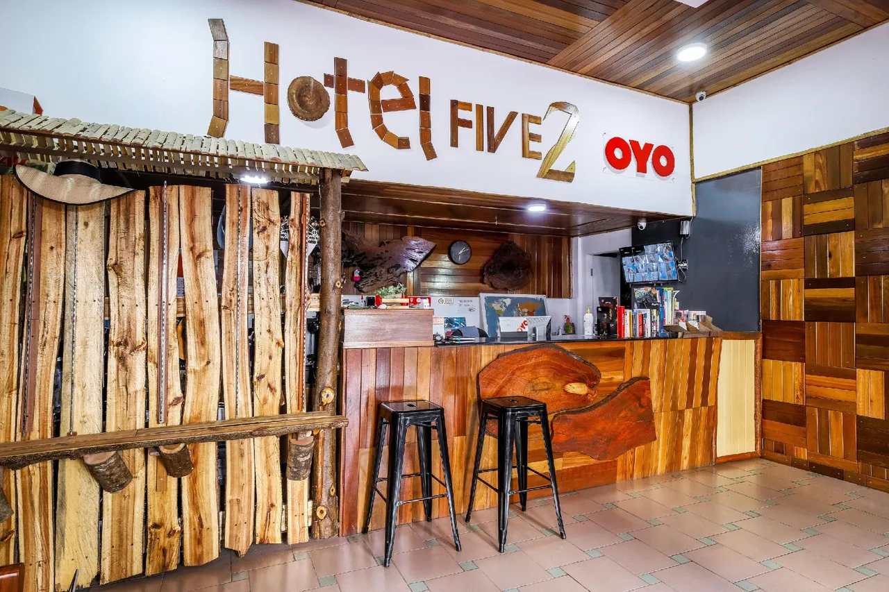 Hotel Five 2 Kota Kinabalu — rooms and atmosphere