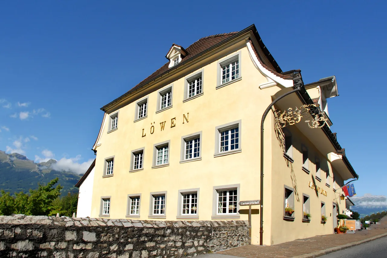 Hotel Gasthof Löwen — โรงแรมในวาดูซ