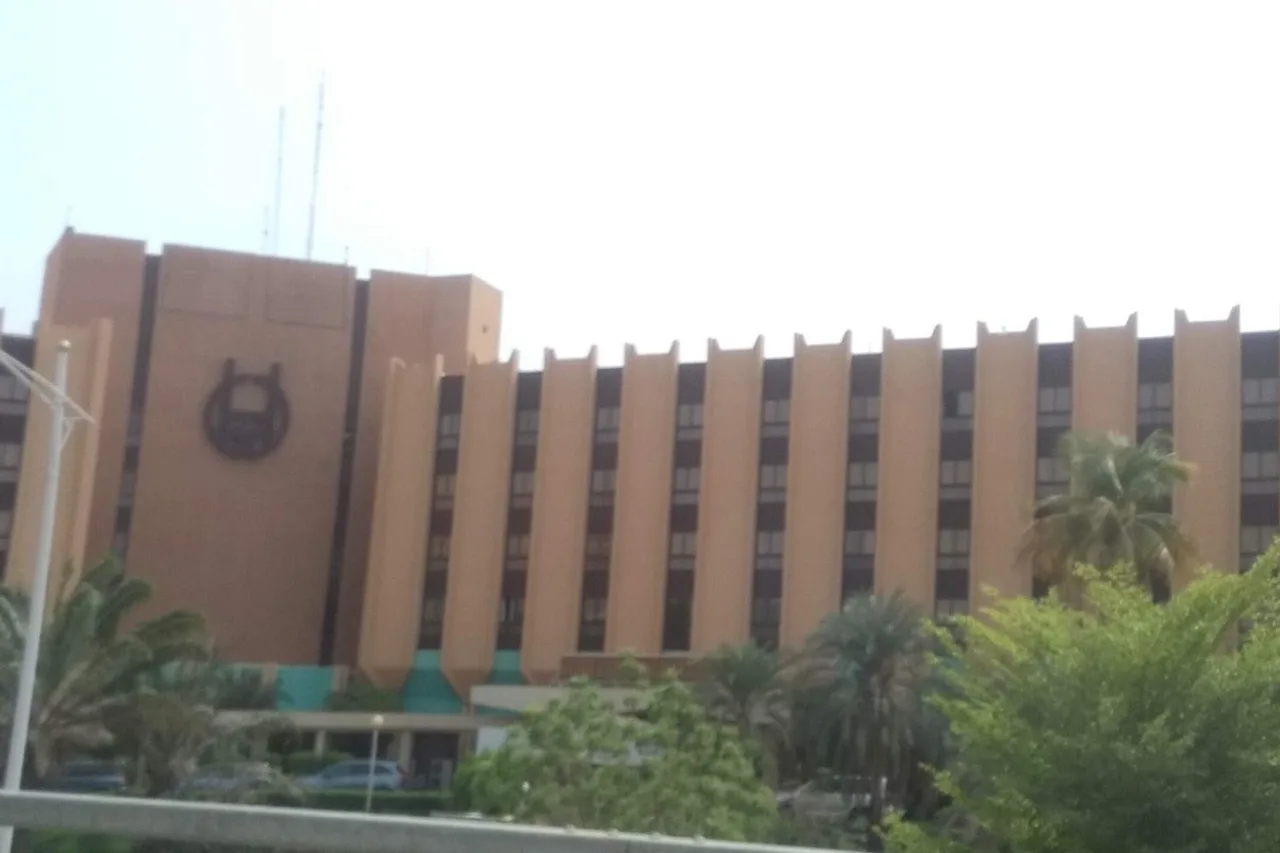 Hôtel Gaweye Niamey — ภาพห้องพักและบรรยากาศ