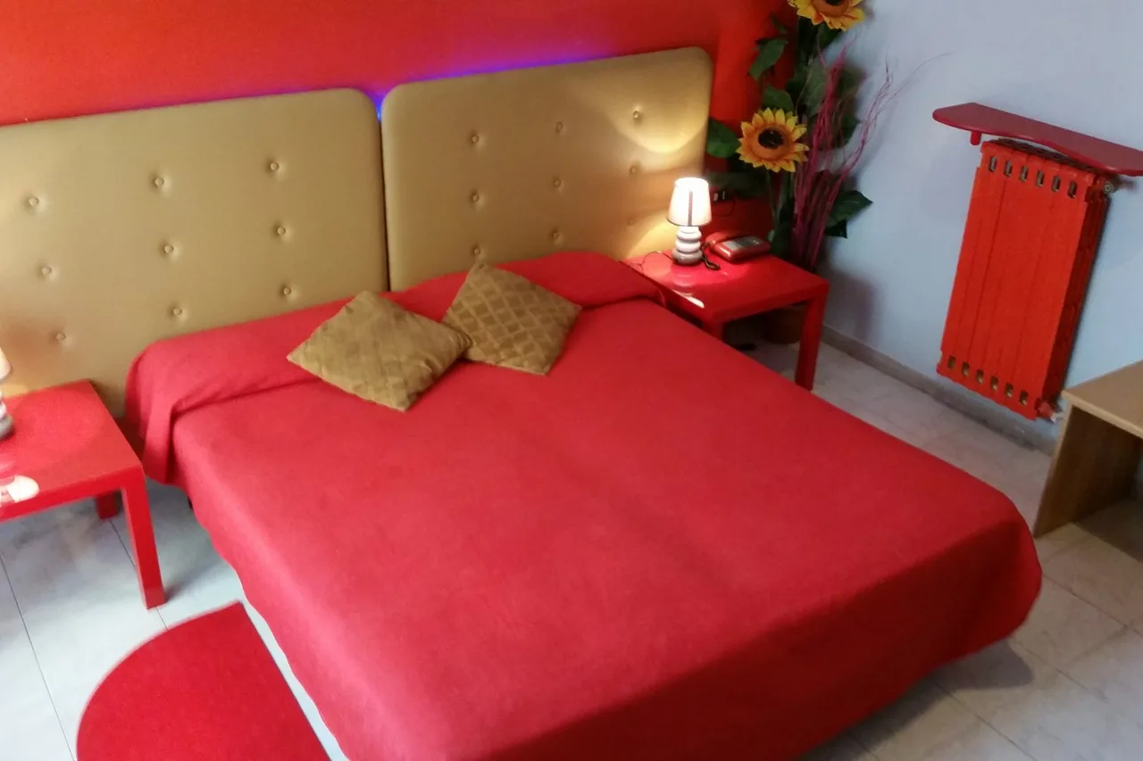 Hotel Ginevra — ภาพห้องพักและบรรยากาศ