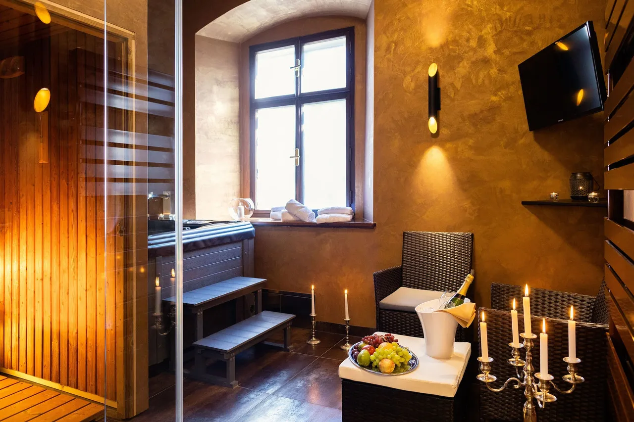 Hotel Gold — rooms and atmosphere