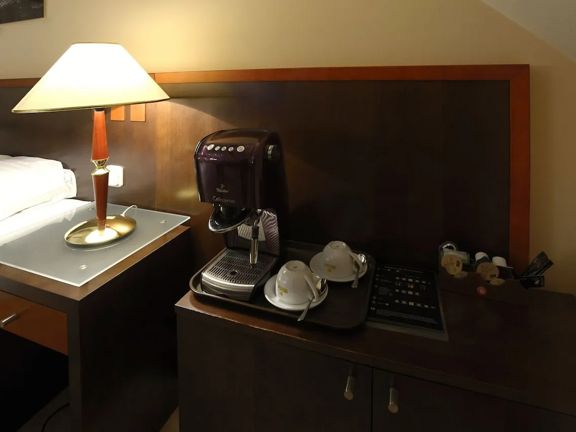 Hotel Grand — rooms and atmosphere