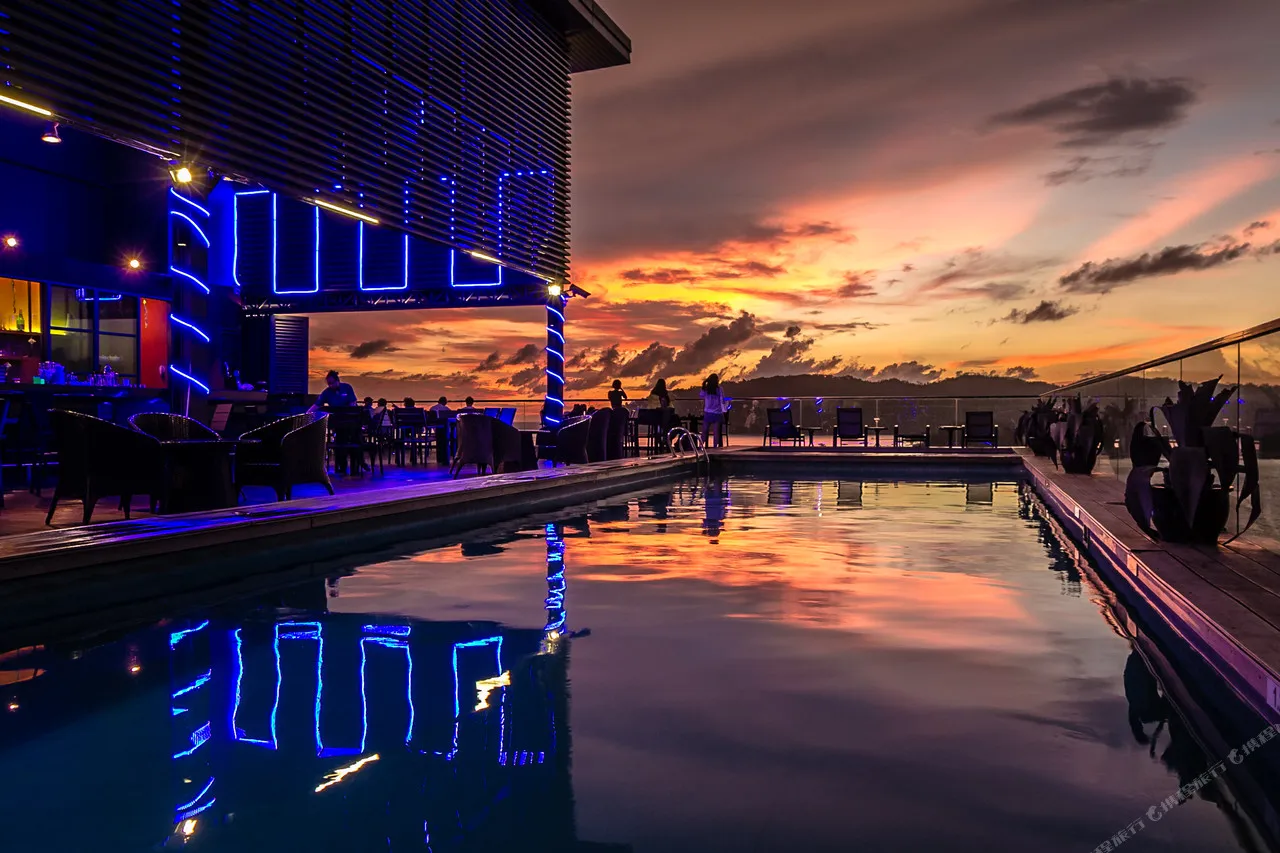 Hotel Grandis — rooms and atmosphere