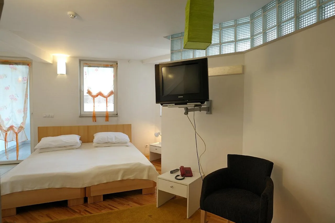 Hotel Hayat Sarajevo — ภาพห้องพักและบรรยากาศ