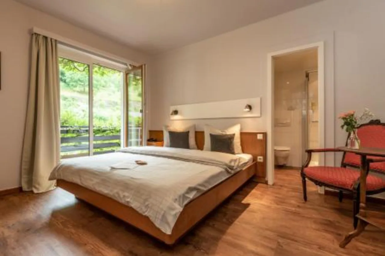 Hotel Heintz — ภาพห้องพักและบรรยากาศ