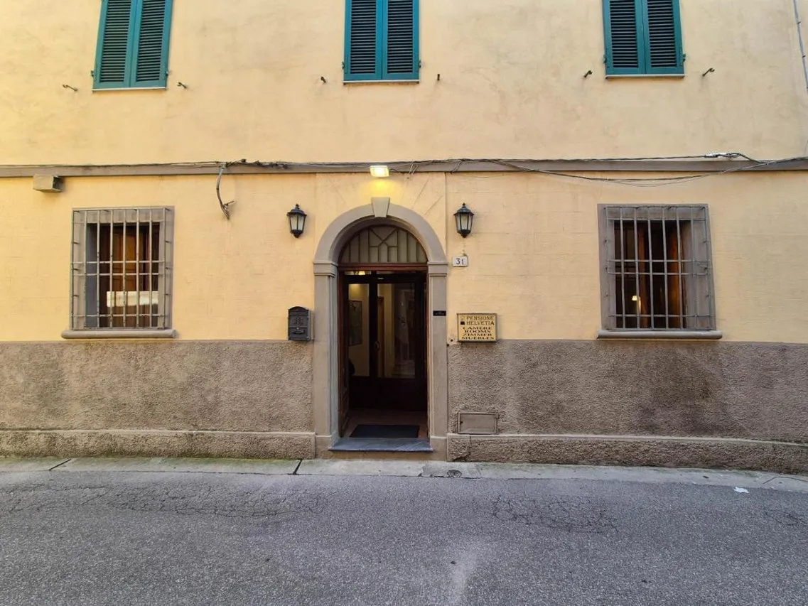 Hotel Helvetia Pisa — rooms and atmosphere