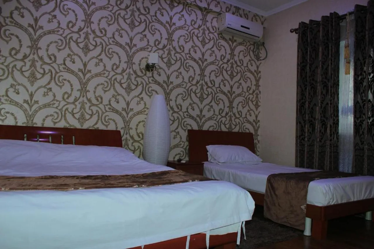 Hotel Heson — ภาพห้องพักและบรรยากาศ