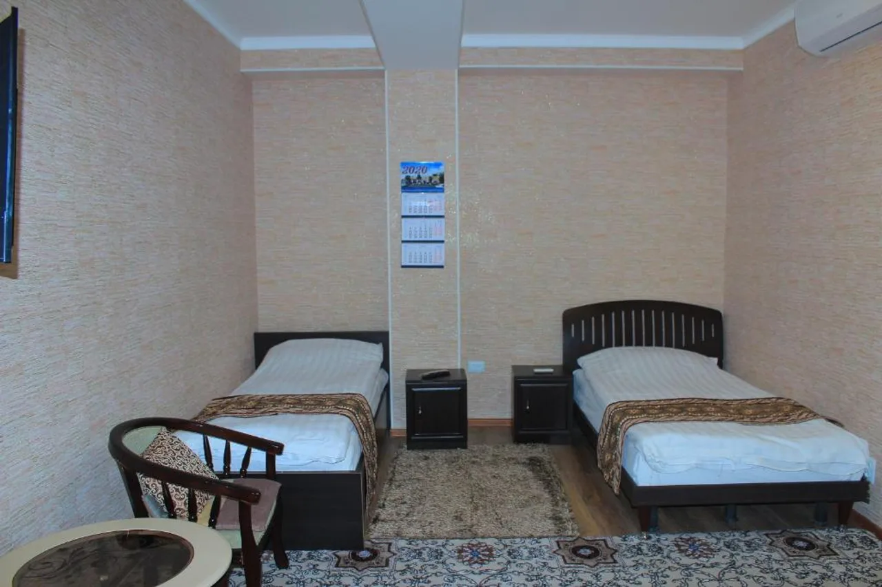 Hotel Heson — ภาพห้องพักและบรรยากาศ