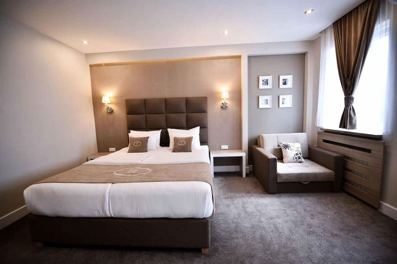 Hotel Ideja — ภาพห้องพักและบรรยากาศ