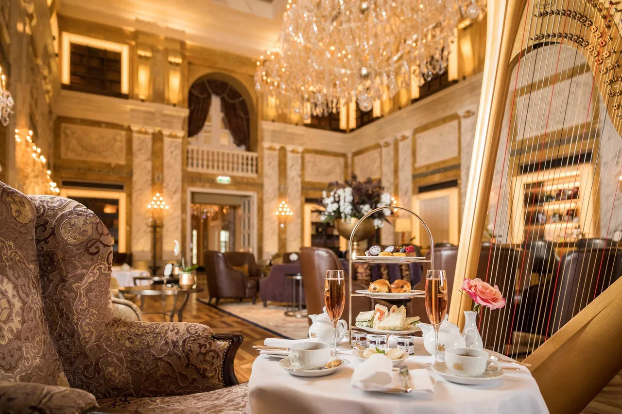 Hotel Imperial, a Luxury Collection Hotel — rooms and atmosphere