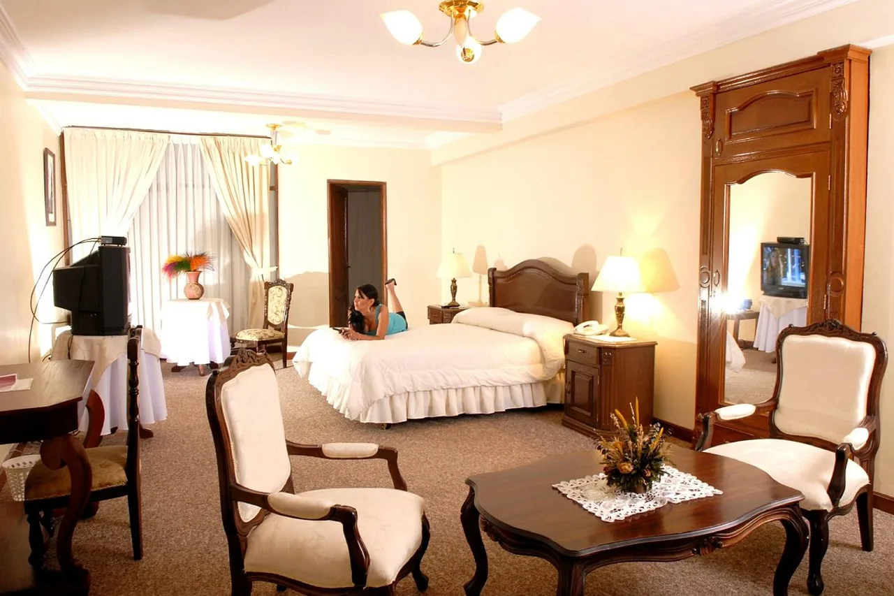 Hotel Independencia — โรงแรมในซูเกร