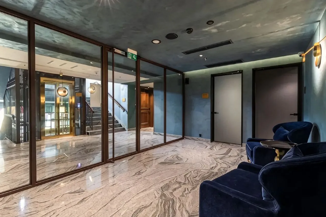 Hotel Indigo Batumi - Old Town by IHG — rooms and atmosphere