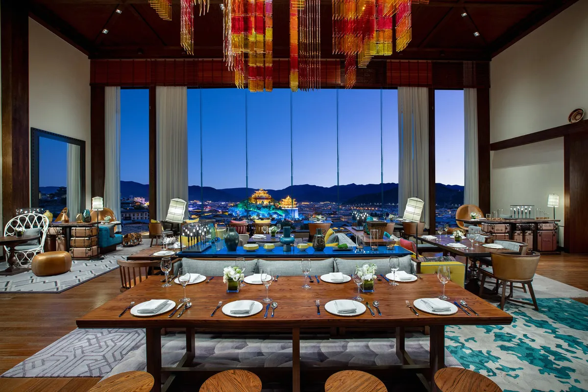 Hotel Indigo Diqing Moonlight City — rooms and atmosphere