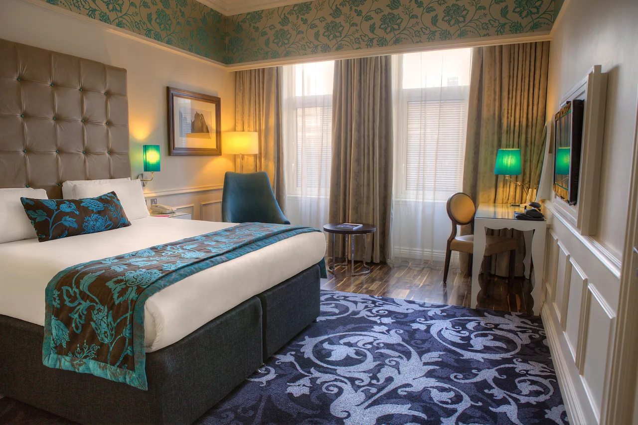 Hotel Indigo Glasgow — rooms and atmosphere