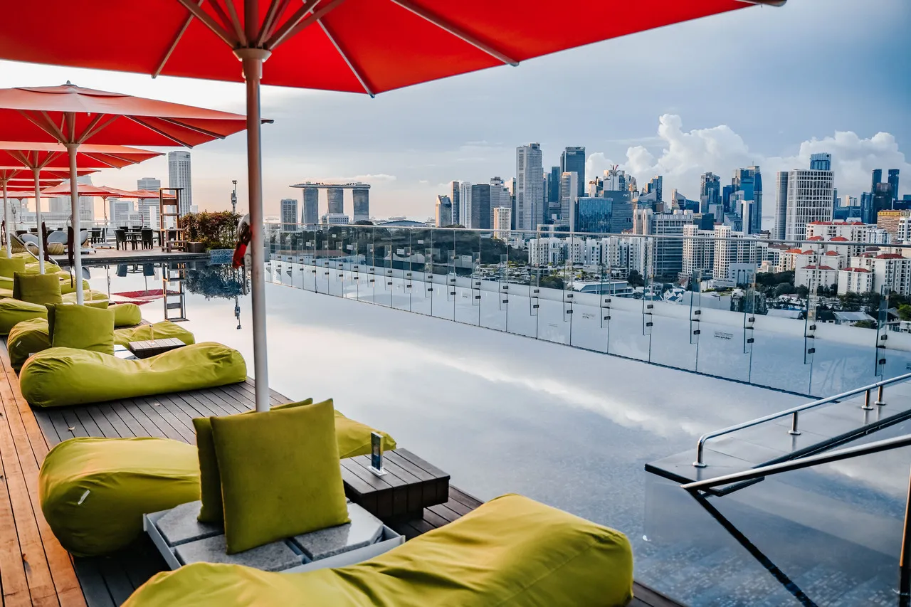 Hotel Jen Orchardgateway Singapore — rooms and atmosphere