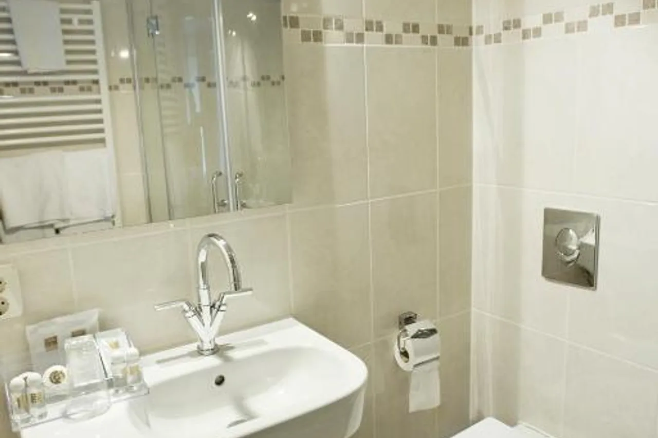 Hotel Jo van den Bosch — ภาพห้องพักและบรรยากาศ