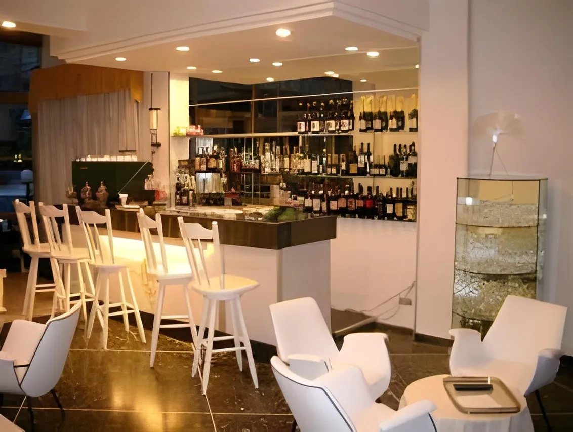 Hotel Joli Rimini — rooms and atmosphere