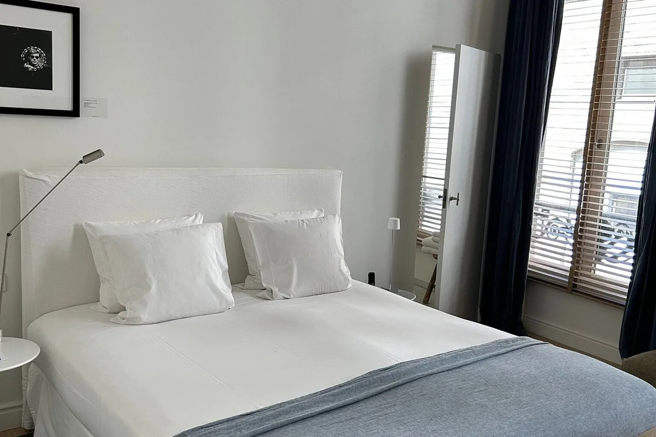 Hotel Julien — ภาพห้องพักและบรรยากาศ
