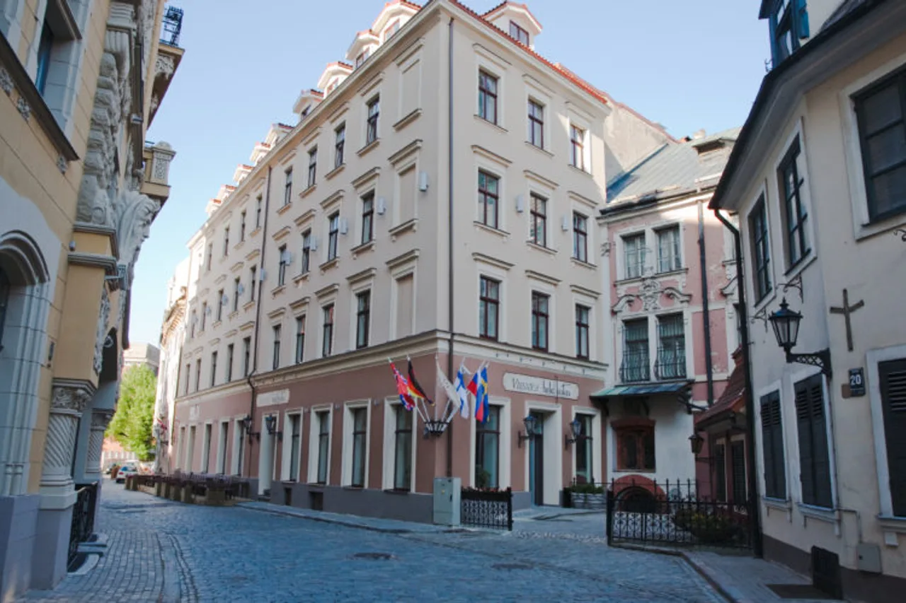Hotel Justus — โรงแรมในรีกา