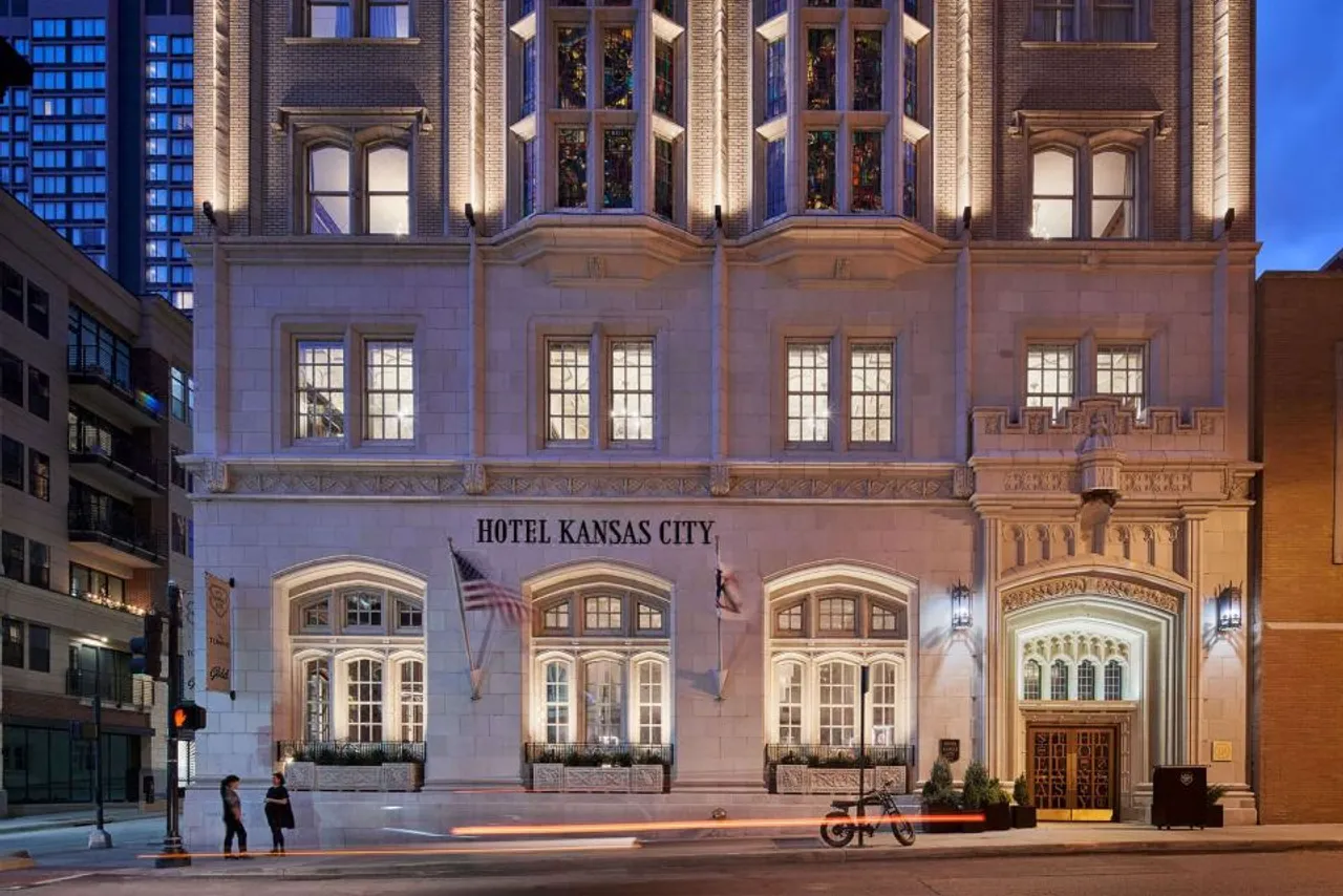 Hotel Kansas City, in The Unbound Collection by Hyatt — ภาพห้องพักและบรรยากาศ