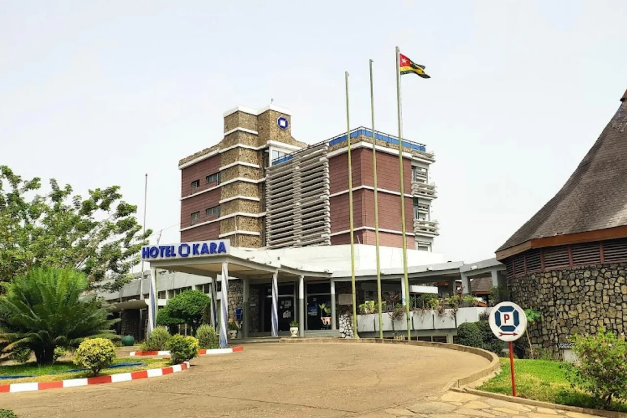 Hotel Kara — ภาพห้องพักและบรรยากาศ