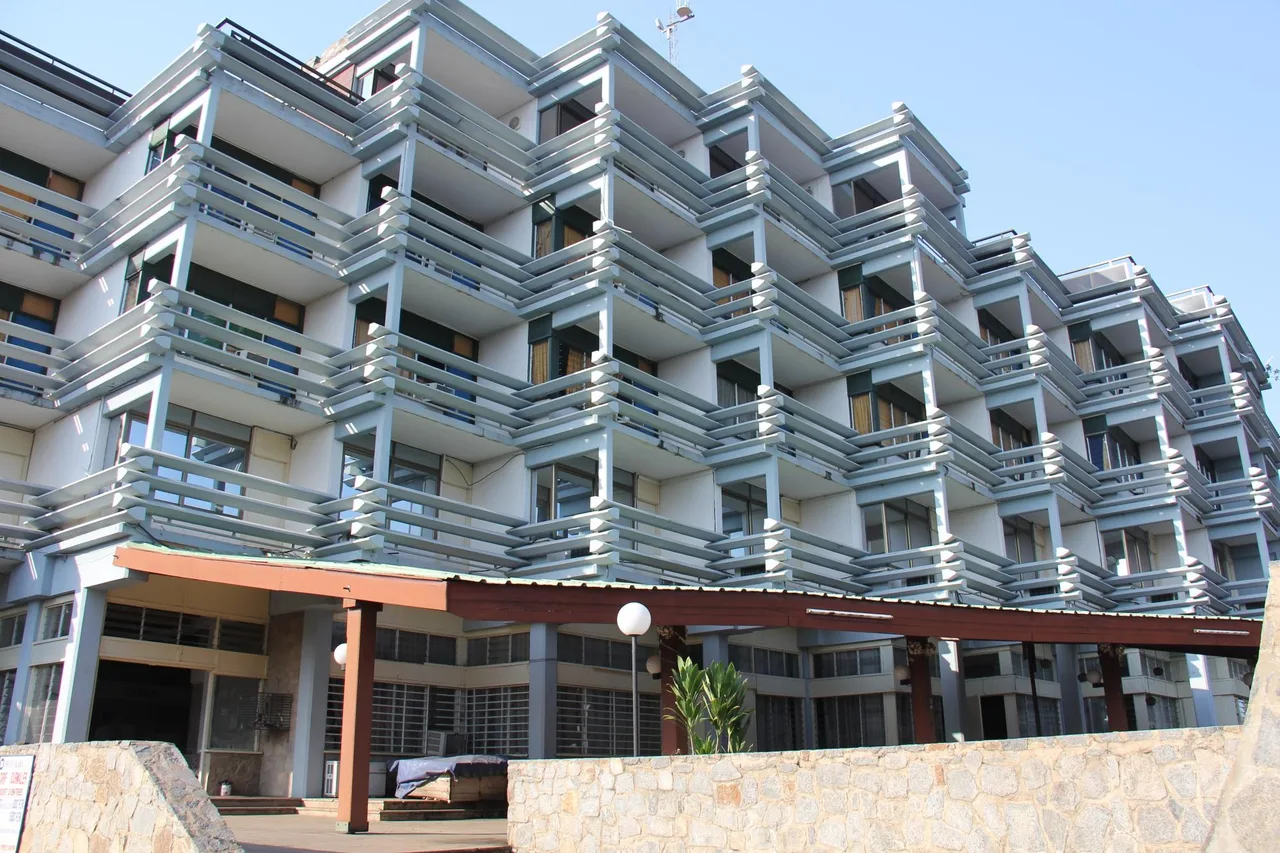 Hotel Kara — ภาพห้องพักและบรรยากาศ