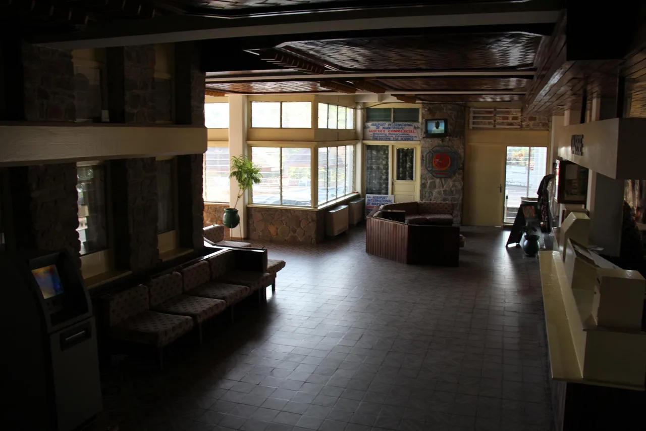 Hotel Kara — ภาพห้องพักและบรรยากาศ