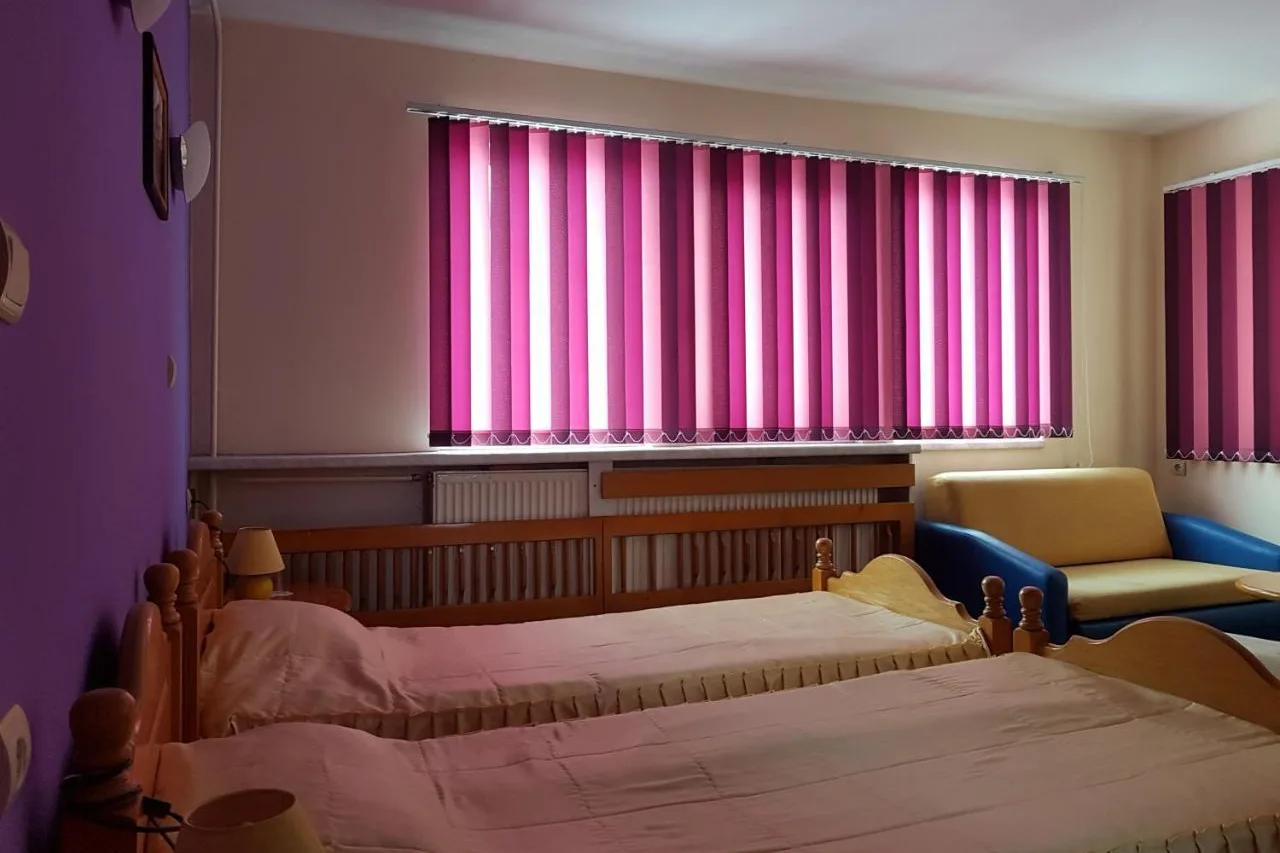 Hotel Kiev — ภาพห้องพักและบรรยากาศ