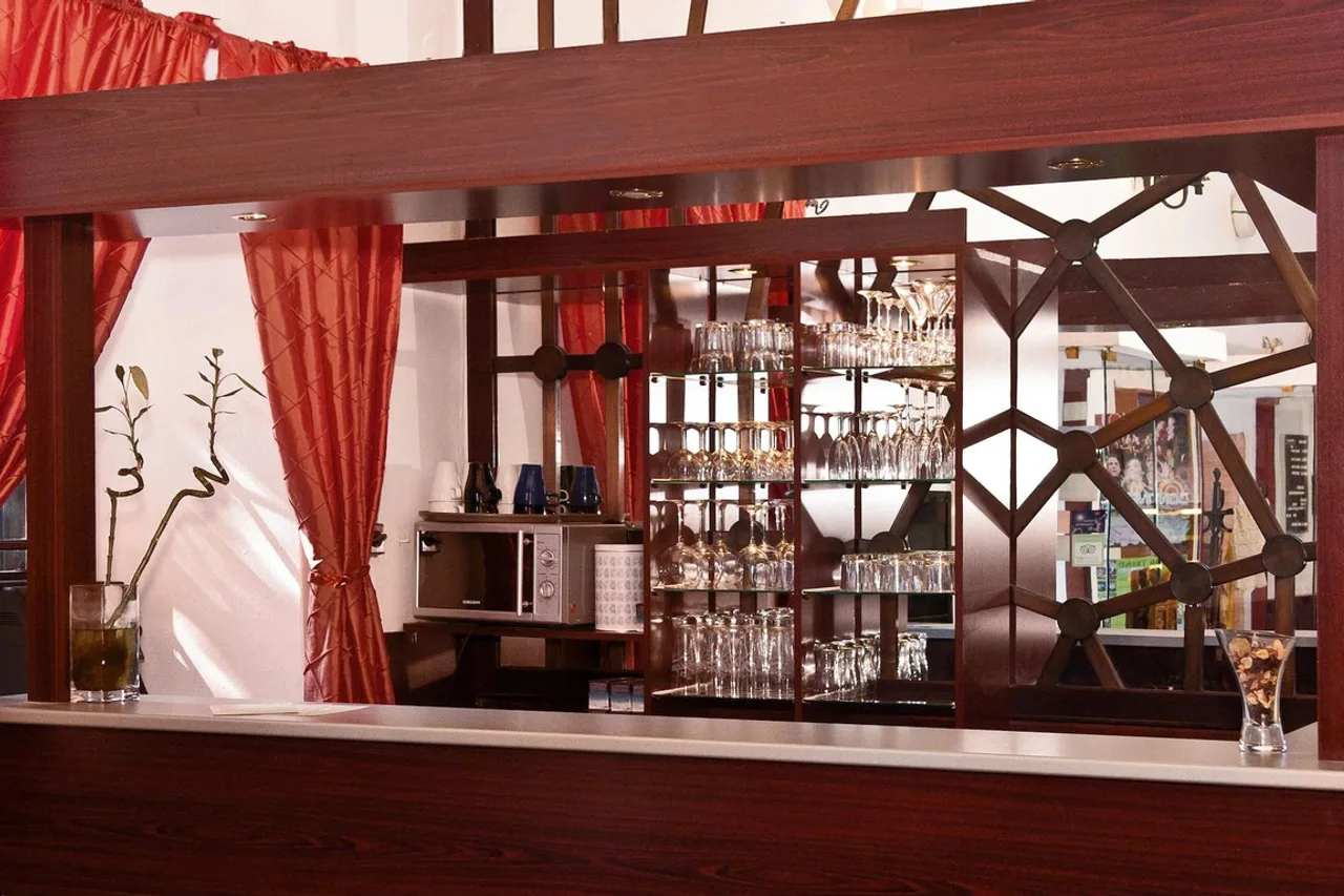 Hotel Klastrom — ภาพห้องพักและบรรยากาศ