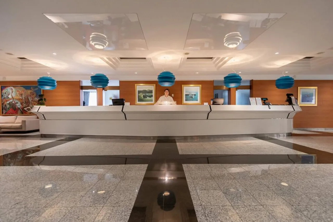 Hotel Kolovare — ภาพห้องพักและบรรยากาศ