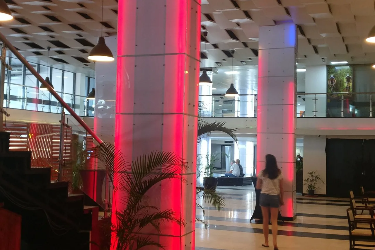 Hotel Krasnapolsky — ภาพห้องพักและบรรยากาศ