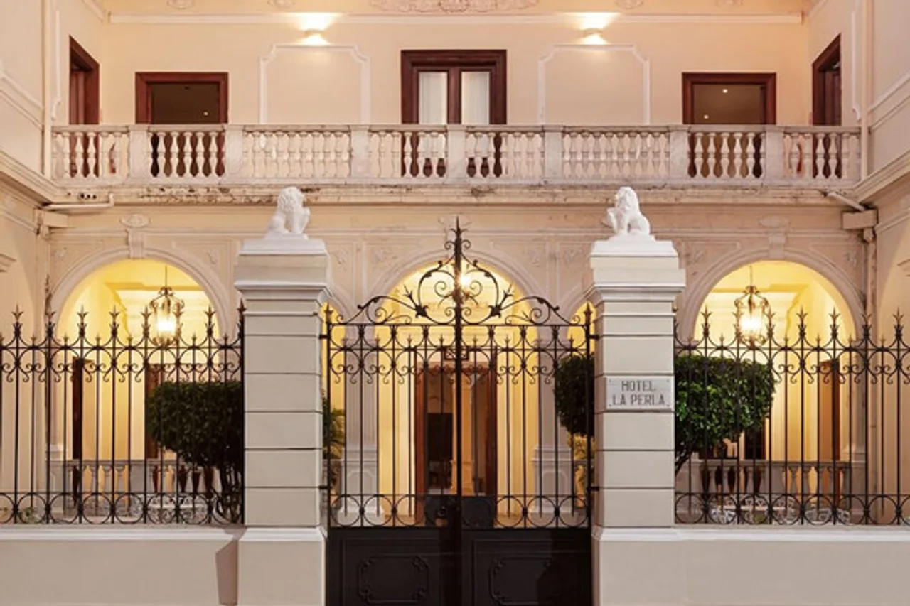 Hotel La Perla — เลออน