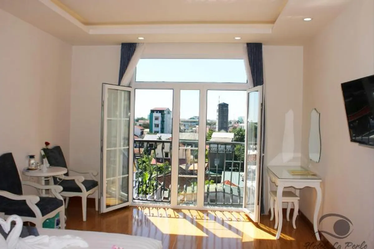 Hotel La Perle Hue — rooms and atmosphere
