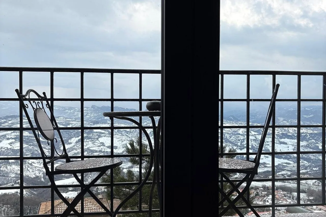 Hotel La Rocca — ภาพห้องพักและบรรยากาศ