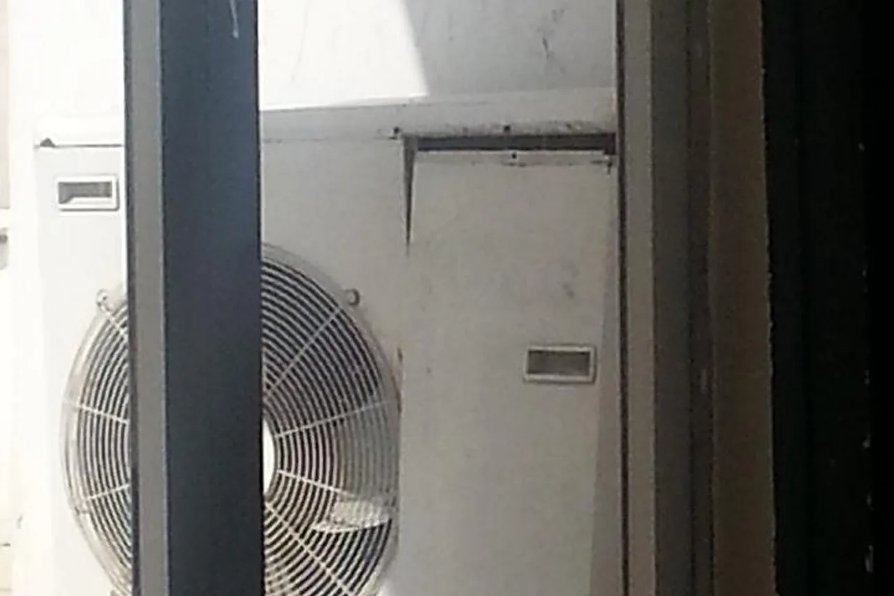 Hotel La Siesta — ภาพห้องพักและบรรยากาศ