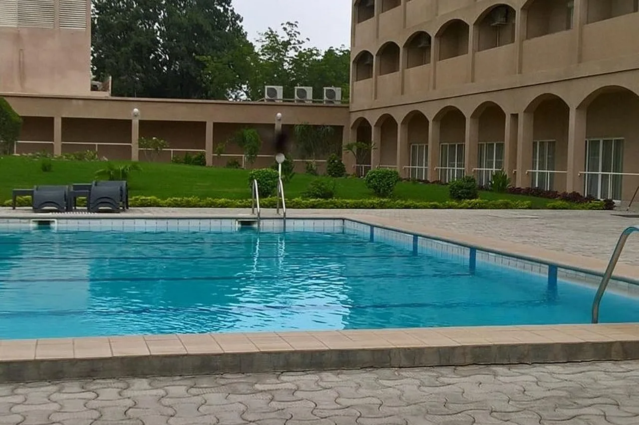 Hotel La Tchadienne (ex-Novotel) — ภาพห้องพักและบรรยากาศ