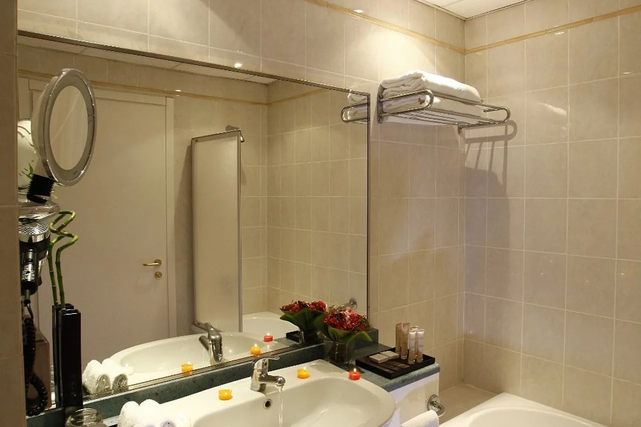 Hotel L'Amitie N'Djamena (ex-Ledger Plaza) — rooms and atmosphere