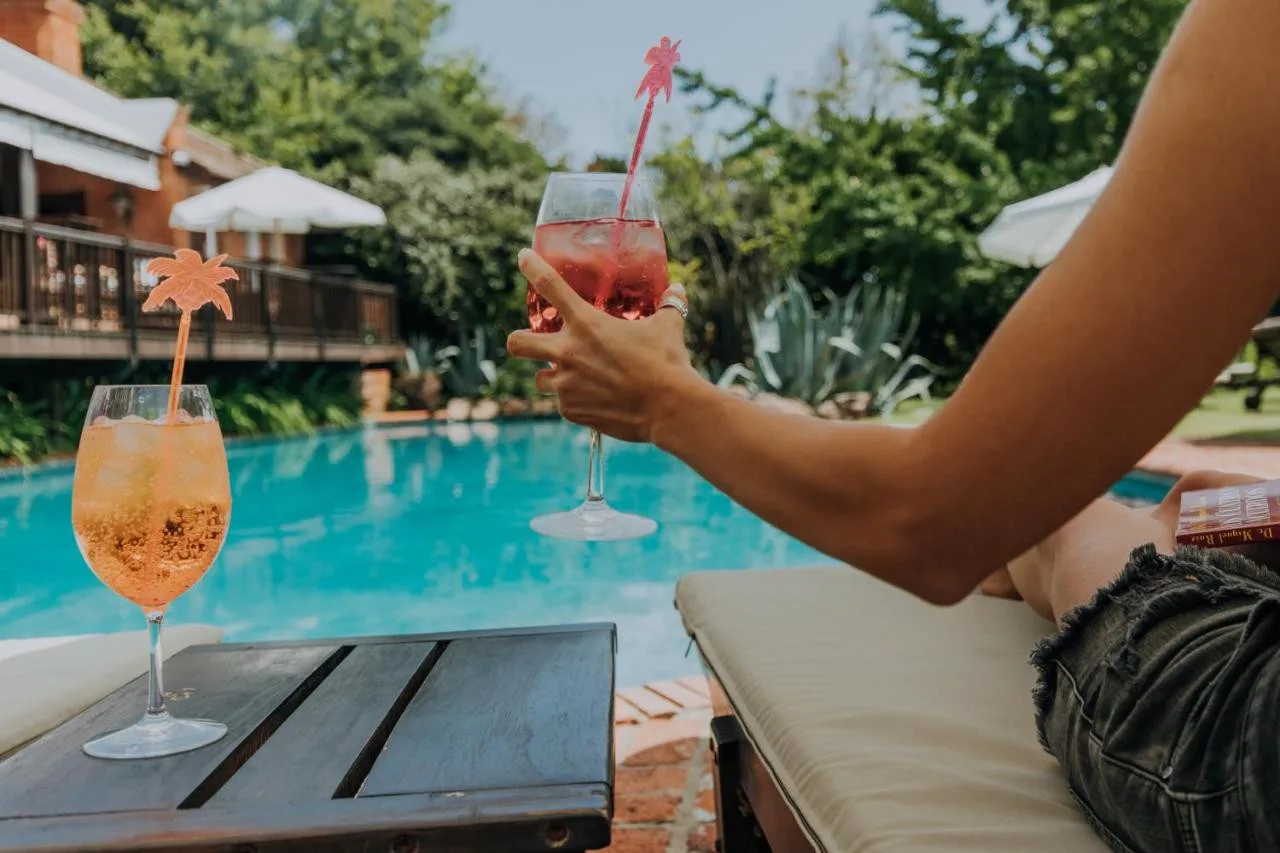 Hotel L'Auberge — ภาพห้องพักและบรรยากาศ