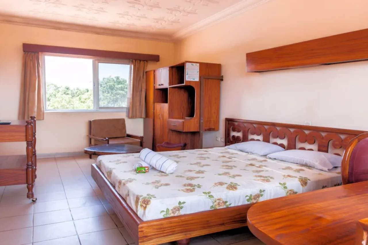Hotel L'Auberge — ภาพห้องพักและบรรยากาศ