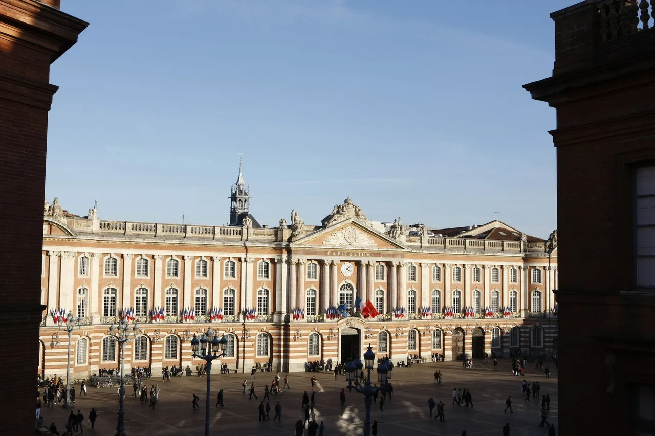 Hôtel Le Grand Balcon — rooms and atmosphere