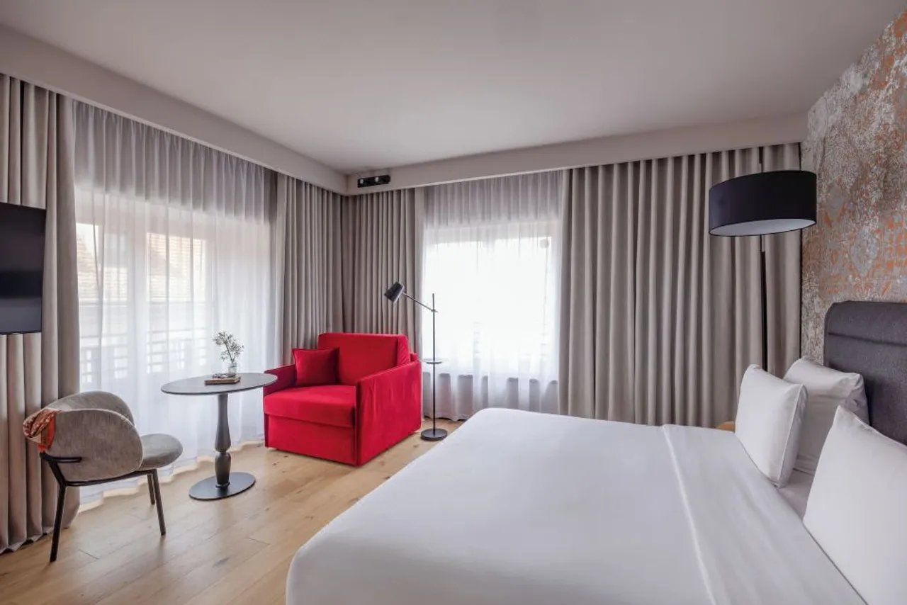 Hôtel LÉONOR the place to live — ภาพห้องพักและบรรยากาศ