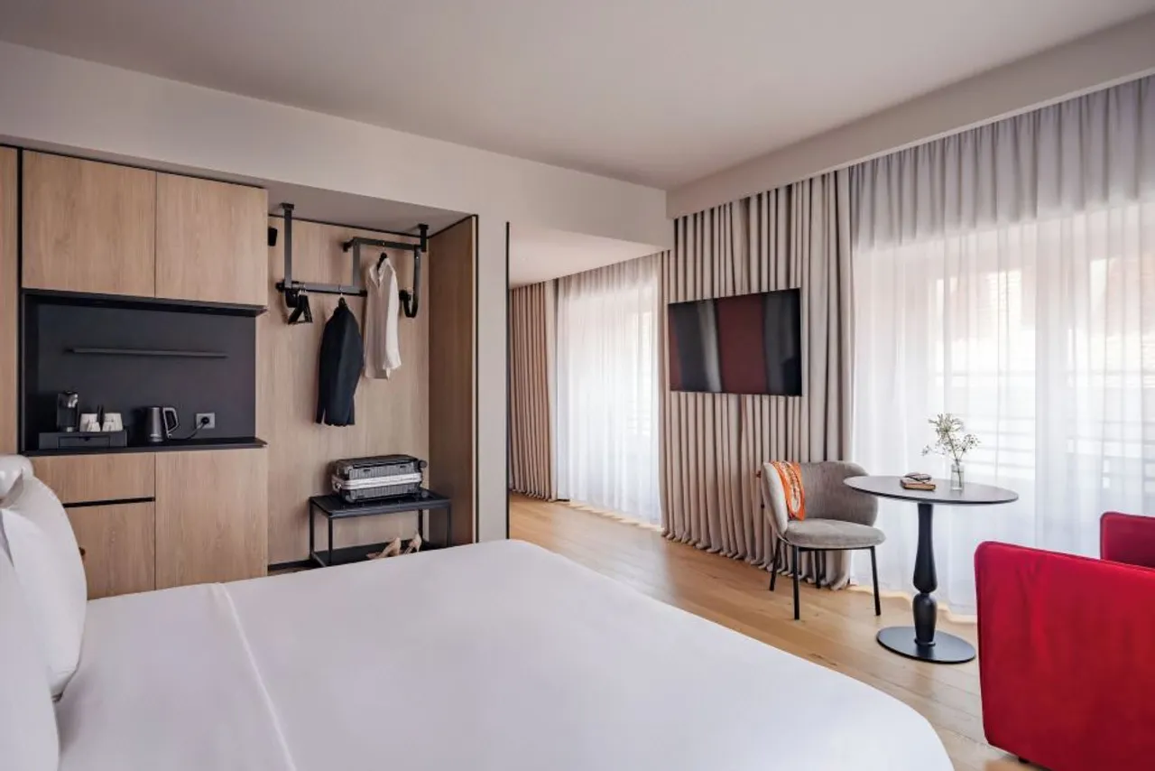 Hôtel LÉONOR the place to live — ภาพห้องพักและบรรยากาศ