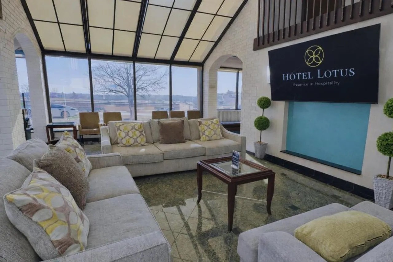 Hotel Lotus Kansas City Stadium — ภาพห้องพักและบรรยากาศ